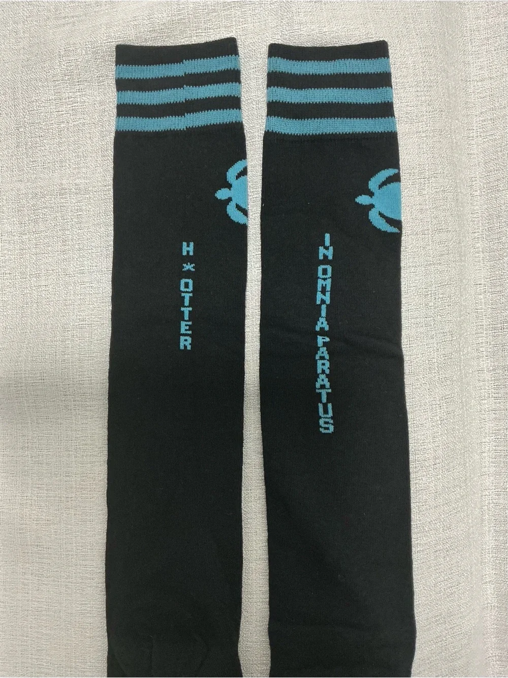 Harvey Otter unisex/Women’s Novelty Crew Socks with Teal Stripes size 6-11 NWT